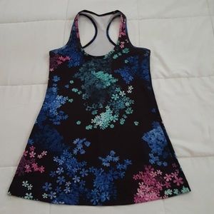 Lululemon Tank 🎉 BOGO FREE!